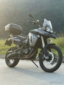 BMW F800GS; 2008; 63kW; ABS; vyhrievané rukoväte.