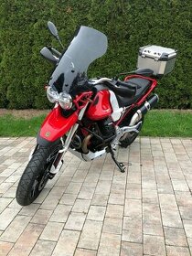 MOTO GUZZI V85 TT - 1