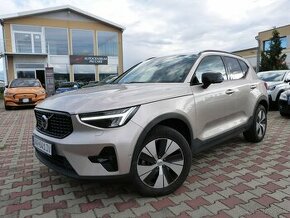 Volvo XC40 B3 Plus Dark A/T + plná fabrická záruka 