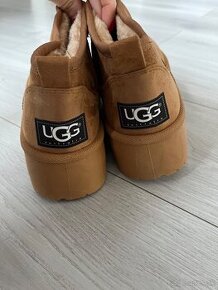 UGG mini