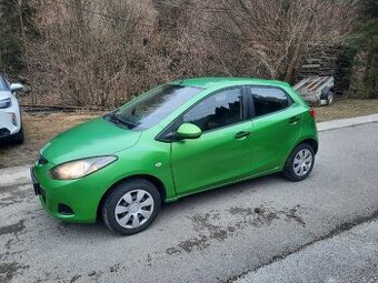 MAZDA 2