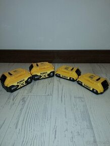 Dewalt baterie 2Ah,4Ah