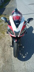 Aprilia RSV4 1000