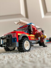 LEGO City - Zásahové auto veliteľky hasičov - 1