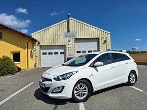 Hyundai i30 1.6 crdi 81kw