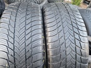 225/55R18