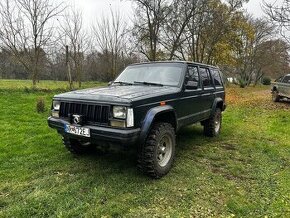 Jeep Cherokee 2.5 Benzín