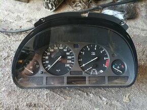 Budíky tachometer BMW E39 benzín - 1