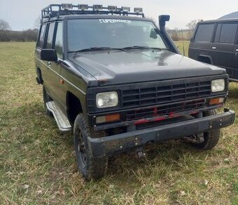 Predám, rozpredám NISSAN PATROL W 160, 3,3 TD, 6valec. Japon