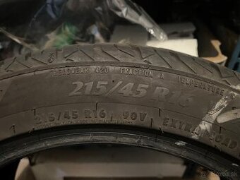 215/45 r16