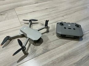 Dron DJI mini 2SE