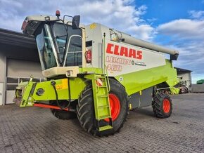 SKLÍZECÍ MLÁTIČKA KOMBAJN CLAAS LEXION 460