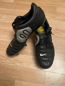 Kopačky Nike T90