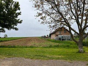 Predaj stavebného pozemku o výmere 794m2 na výstavbu RD - Su