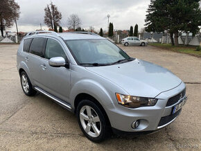 Mitsubishi Outlander 2.0 Mivec+ LPG r.v 2010 top stav