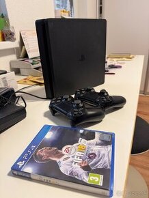 predam playstation 4 slim vo verzii 1TB plus komplet kabelaz