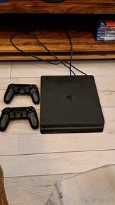 Playstation 4 slim