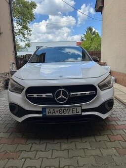 Mercedes benz GLA