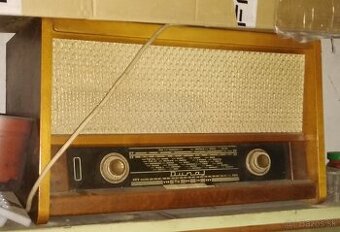 Retro radio