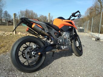 KTM 790 Duke 2023