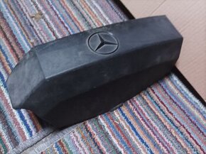 mercedes w202 c 180 kryt motora