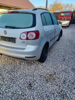 Rozpredám VW Golf V Plus 1.2Tsi 77kw CBZB