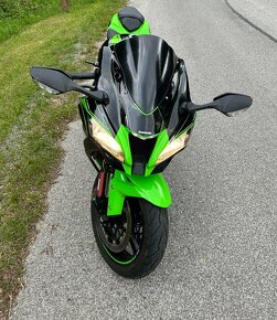 Kawasaki Ninja ZX10R - 1