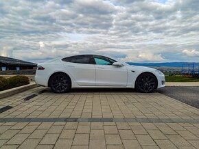 Tesla Model S 75D 4x4 386kW, Premium Konektivita, Panoráma