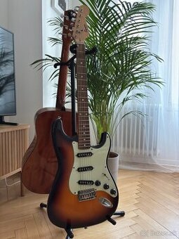 Squier Strat Bullet Sunburst (2004)