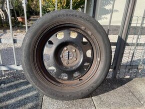 Mitsubushi. 215/60 R17