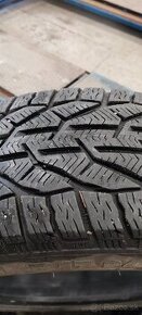 Predám 225/55 R17 zimné pneu