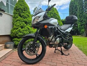 Suzuki DL 650 V strom 2015 ABS TOP stav gar.km