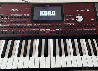 Korg pa 700