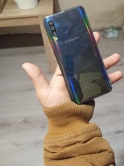 Samsung Galaxy A50