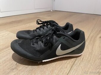 Tretry Nike velkost EUR 38,5