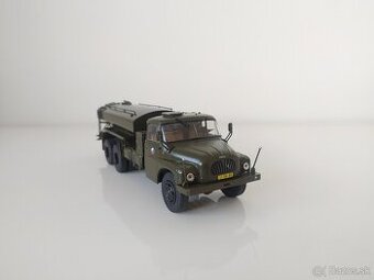 Tatra 138 1:43