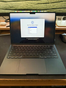 Apple Macbook Air M2 top stav