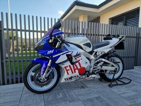 Yamaha YZF-R1