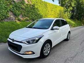 Hyundai i20 1.2 benzin /// 1 majitel /// 90 tis km  /// SR