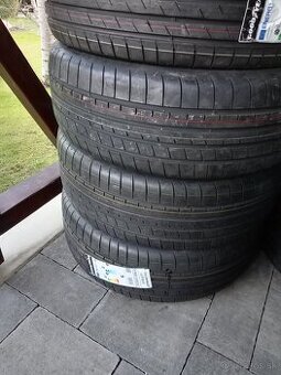 Predám nové pneu goodyear 235 55 r19 - 1