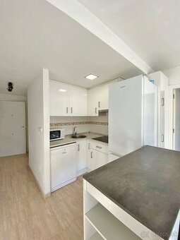 Apartmán 2+kk (41 m²), který se nachází 600m od moře