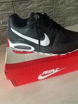 Nike Air Max Command