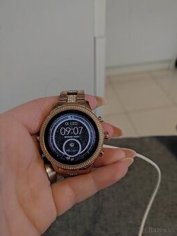 Hodinky Michael Kors smart.