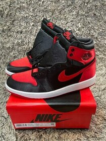 Jordan 1 Satin Bred 42,5