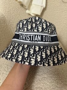 Klobuk Christian Dior