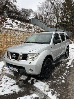 Nissan Pathfinder 2.5dci 128kw