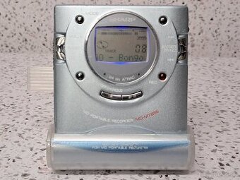 ALUMINIUM MINIDISC SHARP MD-MT866 + STOJAN / MD RECORDER