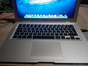 MacBook Air Mid 2008. 13,3". OS Lion.