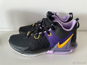 Nike lebron