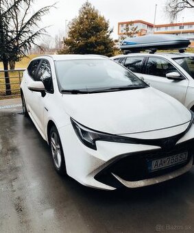 Toyota Corolla kombi hybrid